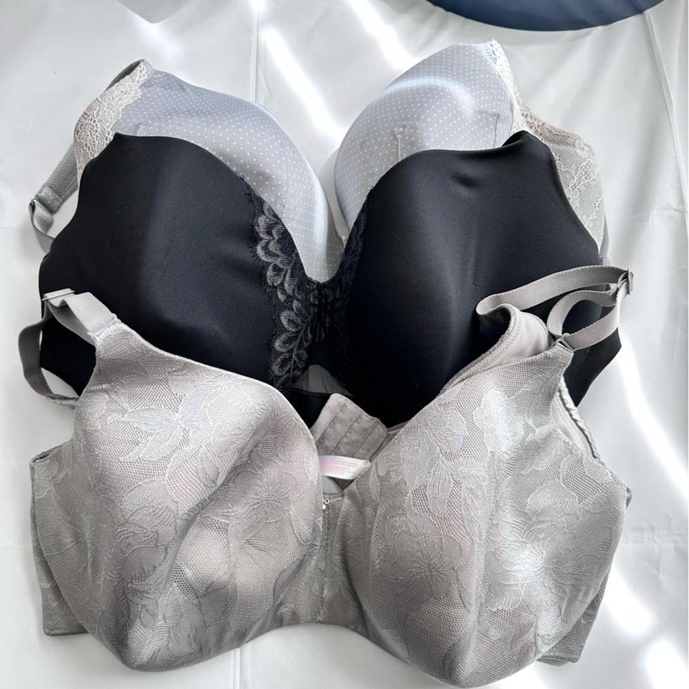 Elegant Lace Women's Intimates Set - Black and Gray